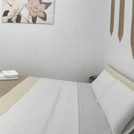 Nikolhouse *